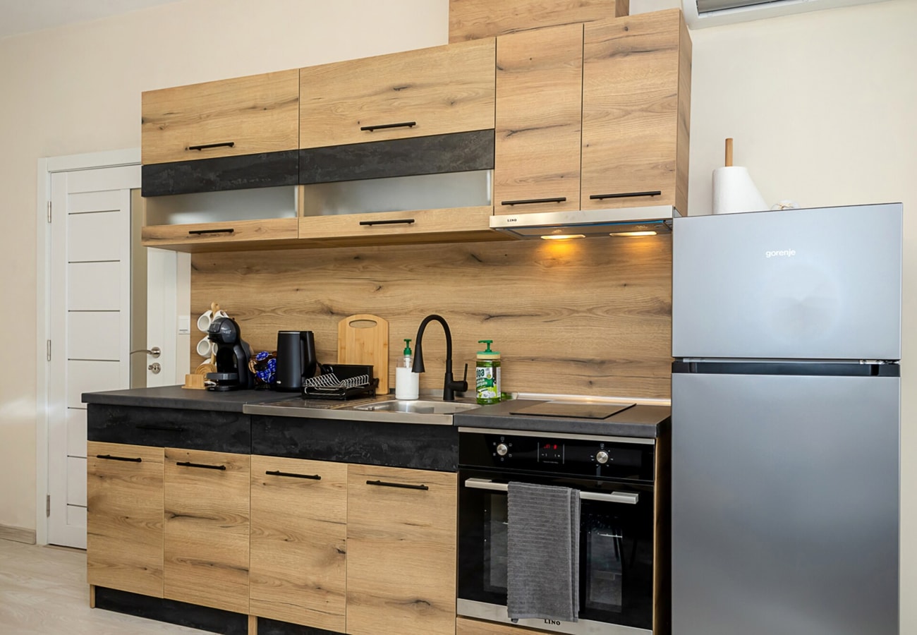 Bright One-Bedroom Flat with Balcony | Quiet Area 2 Flat Manager Booking