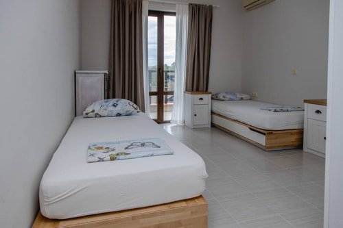 Lovely 3BD flat with PARKING and SEA VIEW 29 Flat Manager Booking