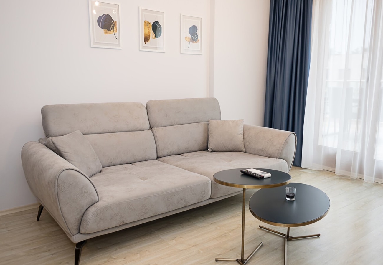 Moonlight Terrace - Panoramic Views, Luxe Comfort 6 Flat Manager Booking