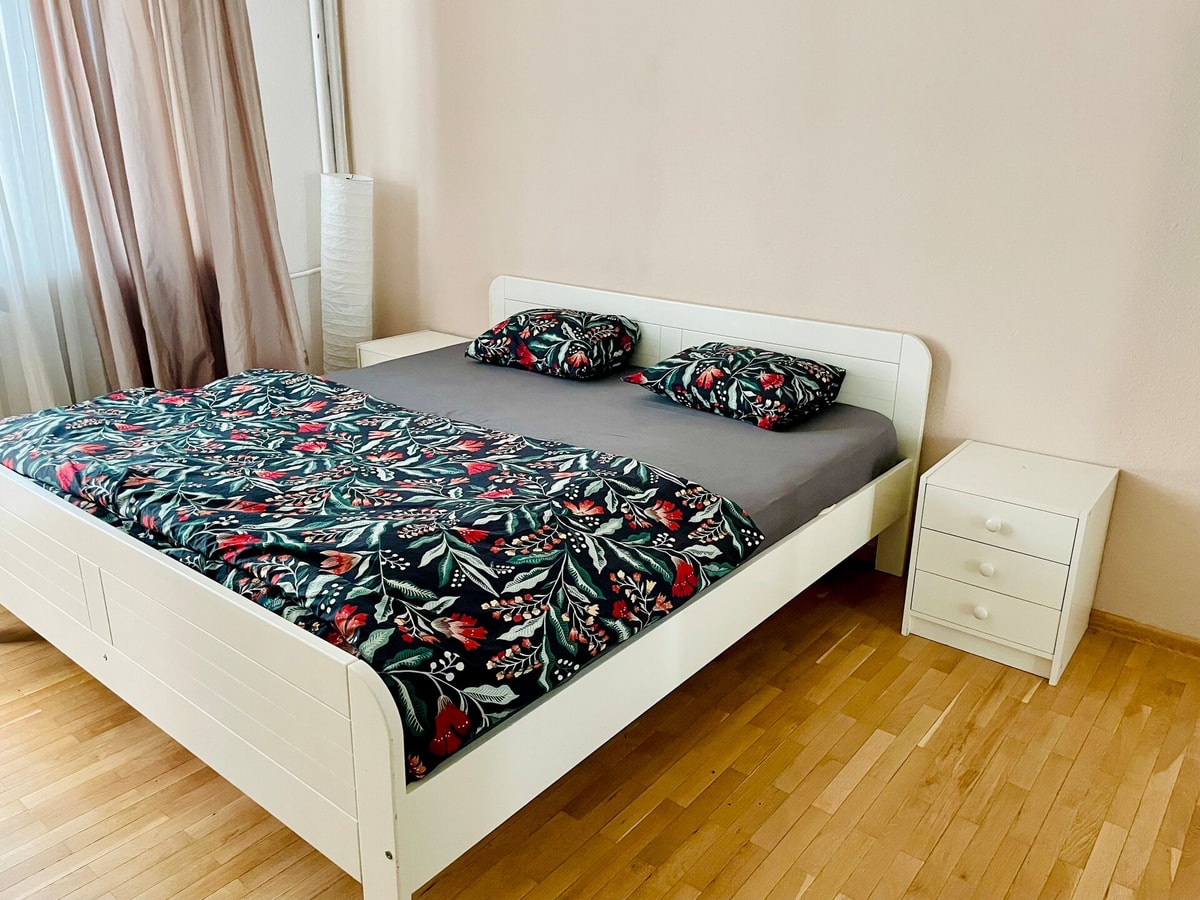 Spacious 2-BRD Flat by the Mall 17 Flat Manager Booking