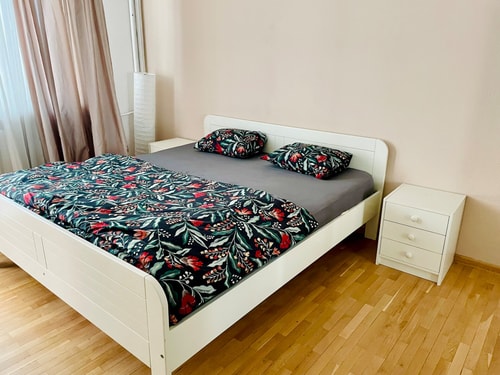 Spacious 2-BRD Flat by the Mall 17 Flat Manager Booking