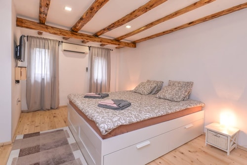 NEW Serdika Apartment | 2-BDR Artistic Maisonette 16 Flat Manager Booking