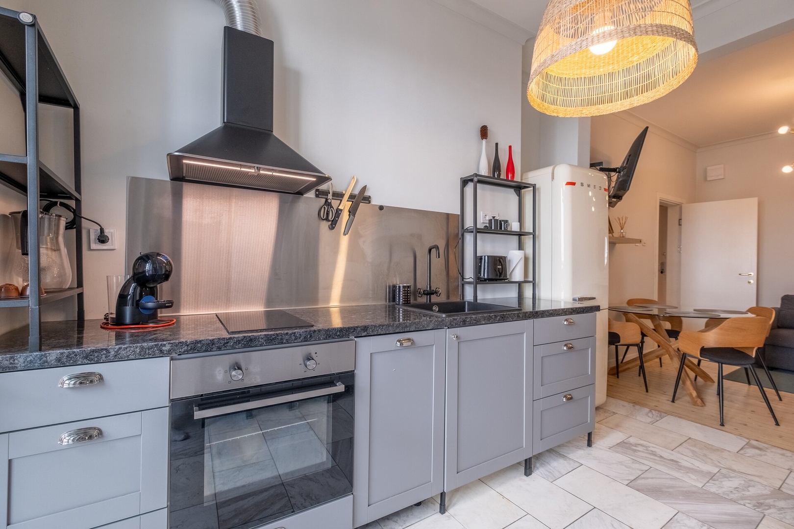 Spacious 2BR Flat with Terrace 3 Flat Manager Booking