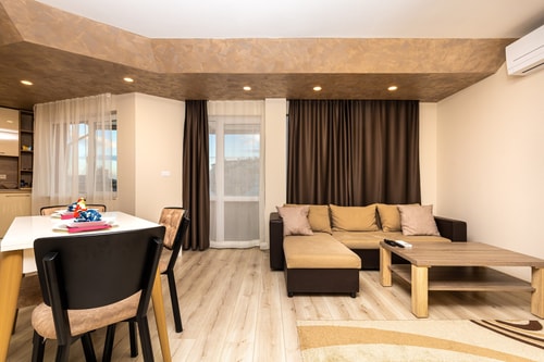 Sunny 1BD Apartment in OLD TOWN 1 Flat Manager Booking