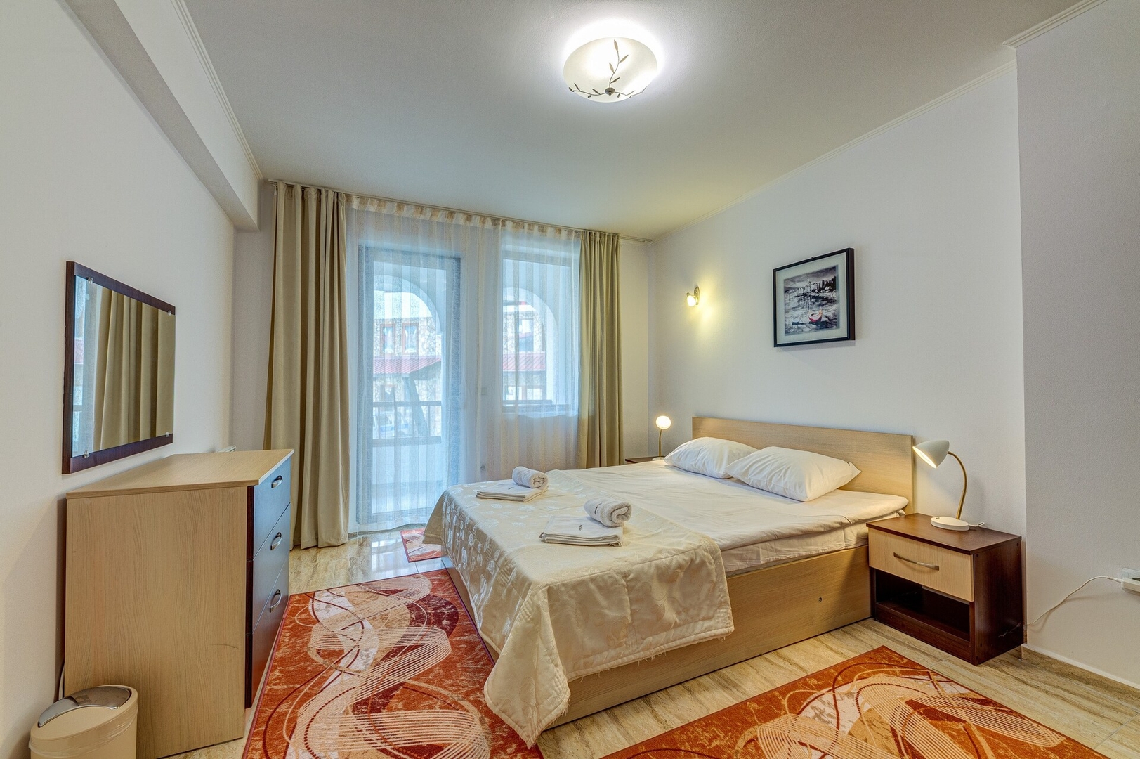 Bright and Spacious 2-BDR Apartment with Balcony 2 Flat Manager Booking