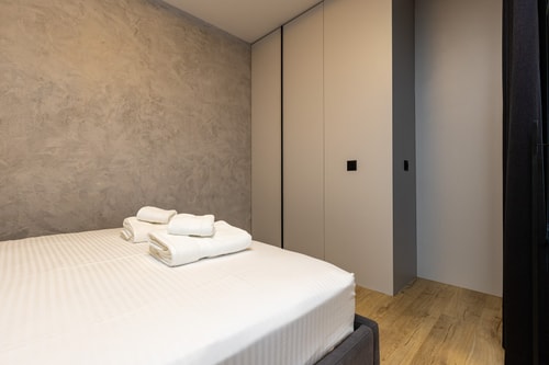 Modern 1BDR Apartment in a New Building 17 Flat Manager Booking