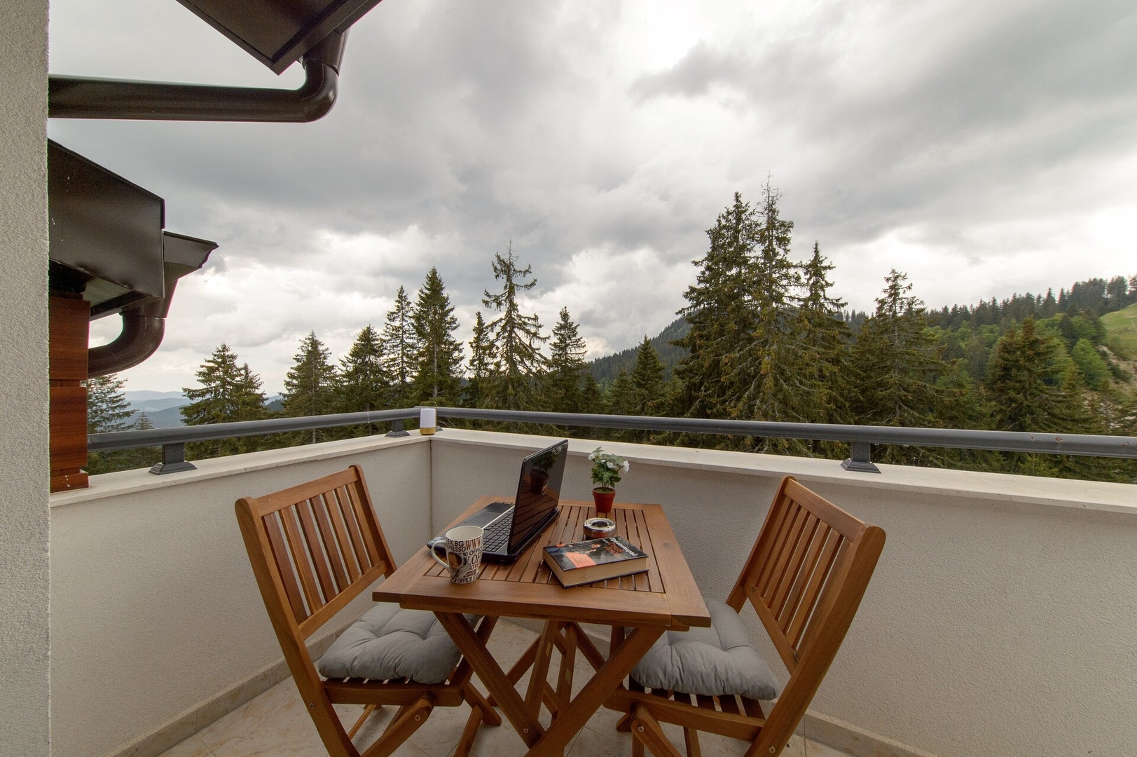 Luxury 2-bedroom apartment by Studenets Center 21 Flat Manager Booking