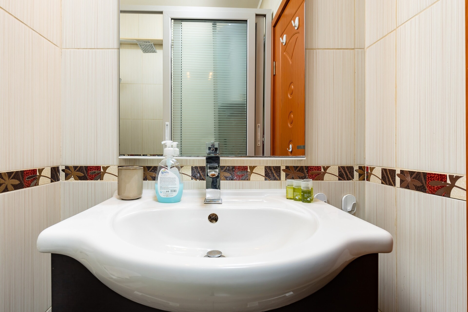 Modern 2BD - 14 min to Medical University 18 Flat Manager Booking
