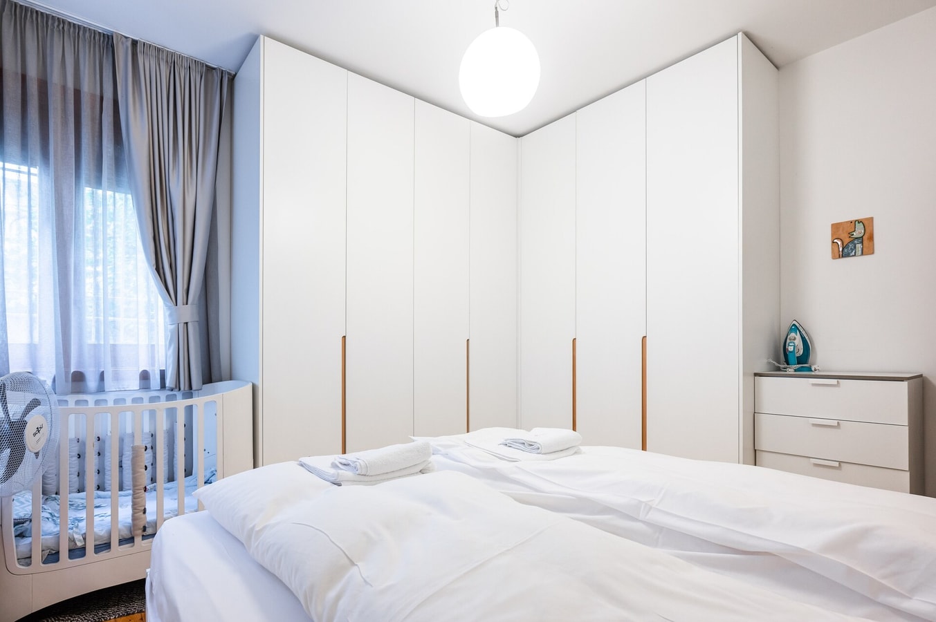 Colorful Getaway right next to NDK 14 Flat Manager Booking