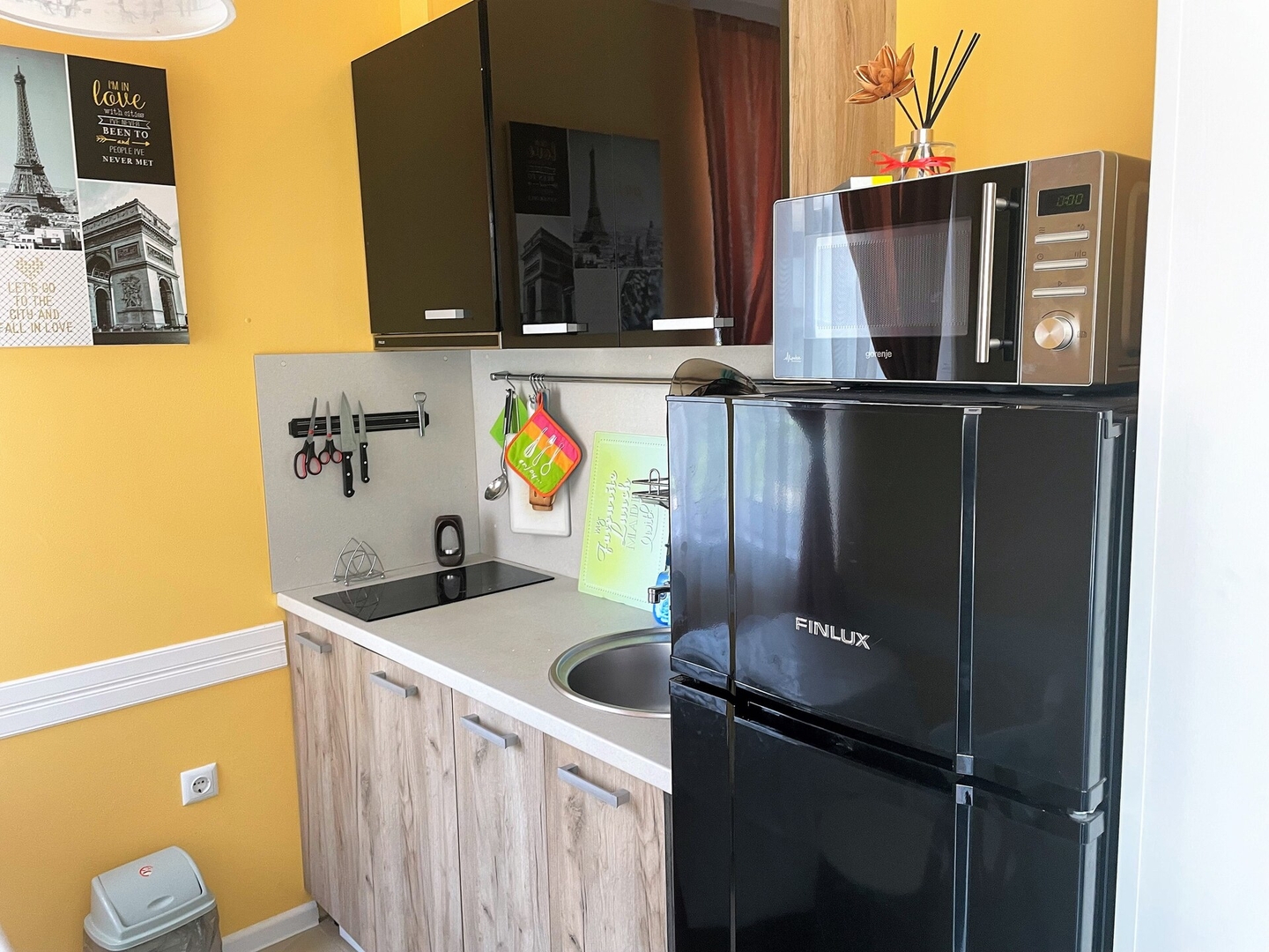 Bright 1BD Apartment with Nice Terrace 4 Flat Manager Booking