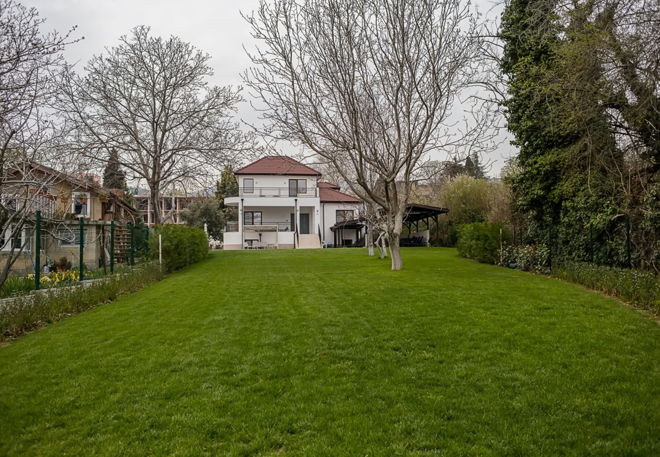 VARNA Gencho Briz Ho · Private Villa with 5BD, Pool & Stunning Sea Views 29 Flat Manager Booking