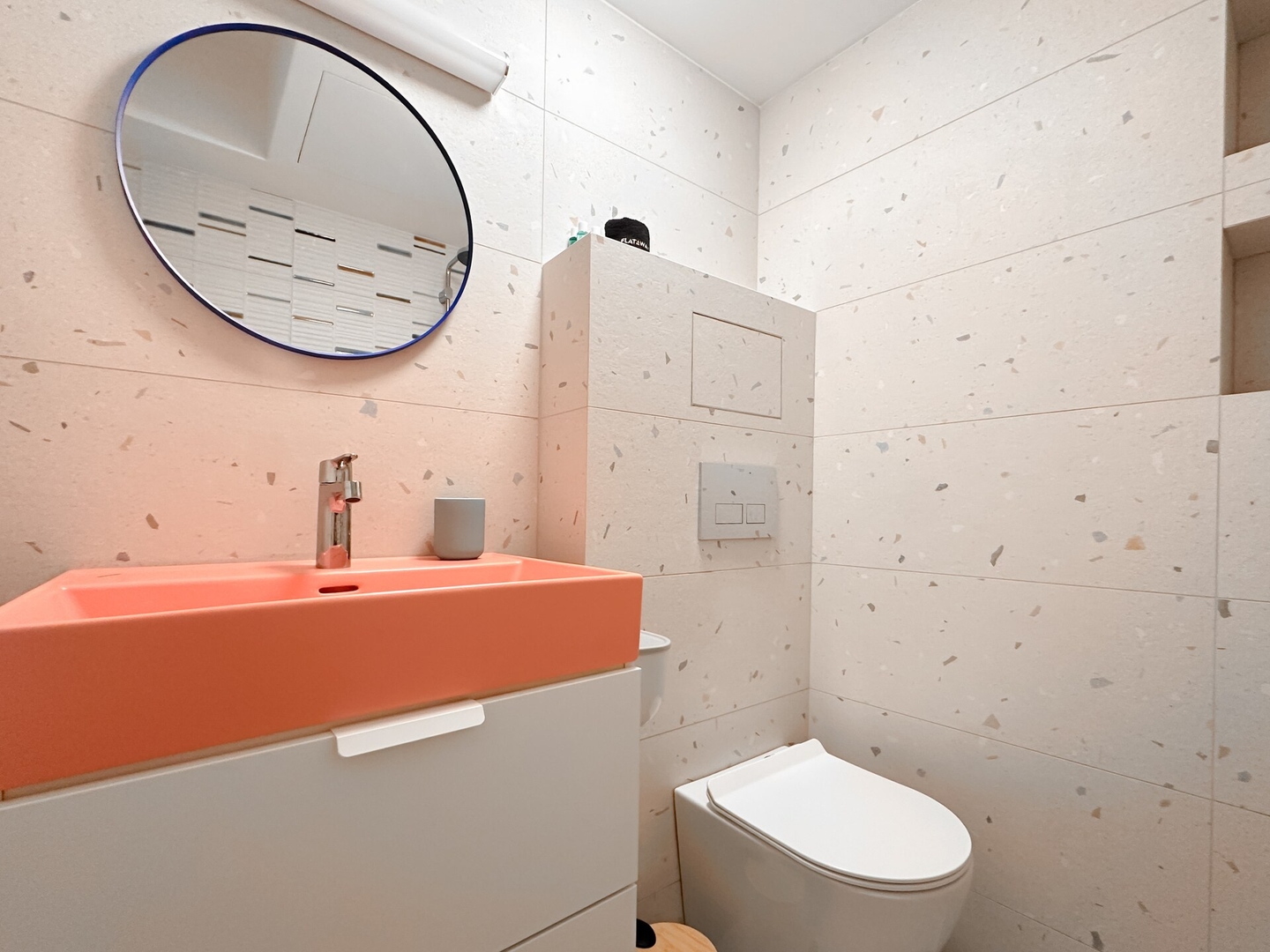 Scandinavian Charm - Central 1BD with Desk 16 Flat Manager Booking