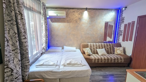 Compact studio with indoor pool near Cacao Beach 6 Flat Manager Booking