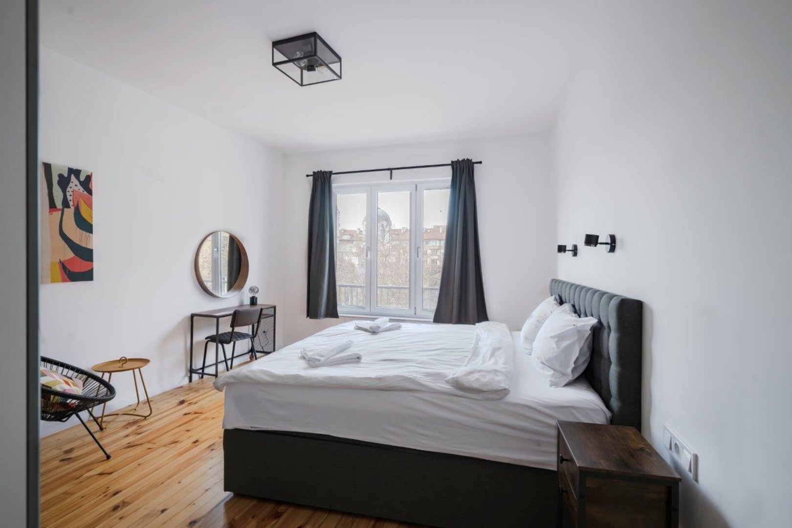 Luminous Central Retreat: Spacious 2BD Apartment 20 Flat Manager Booking