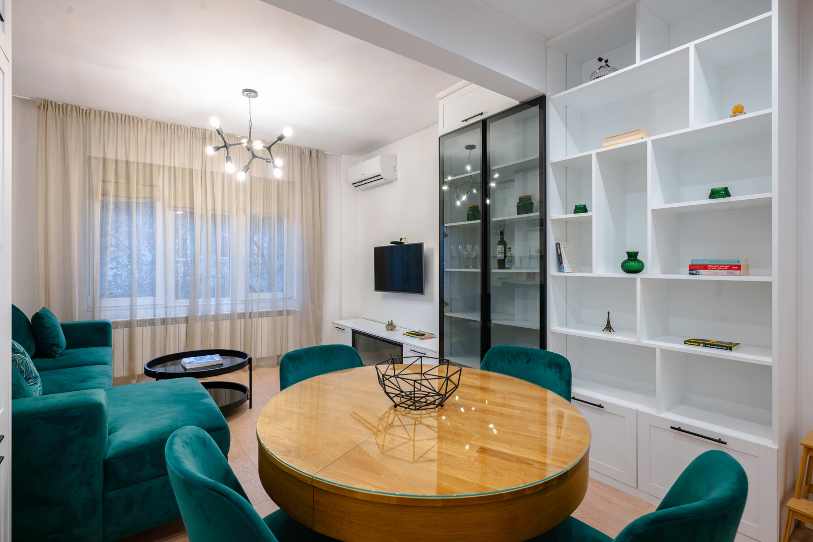 Sun-Kissed Stylish Apartment in Sofia 9 Flat Manager Booking