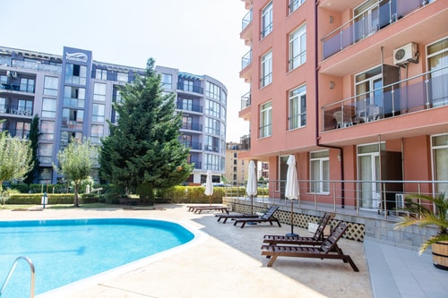 Compact studio with indoor pool near Cacao Beach 16 Flat Manager Booking