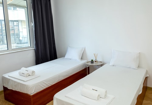3BD Maisonette with Sea Views - Next to Sea Garden 16 Flat Manager Booking