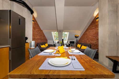 Industrial-style 2BD Loft with Parking Spot 5 Flat Manager Booking