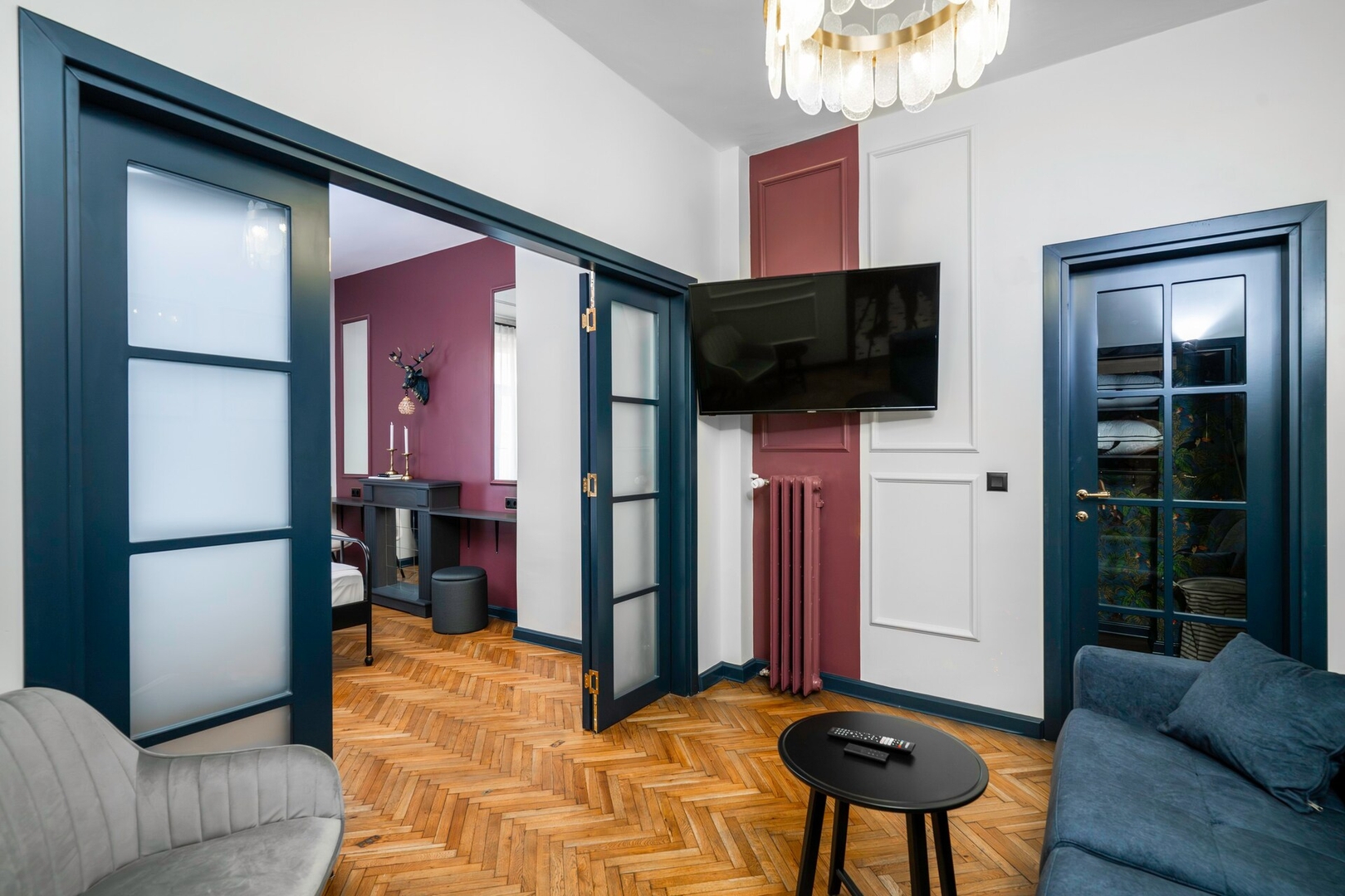 *Royal Retreat* - Your central designer spot 1 Flat Manager Booking