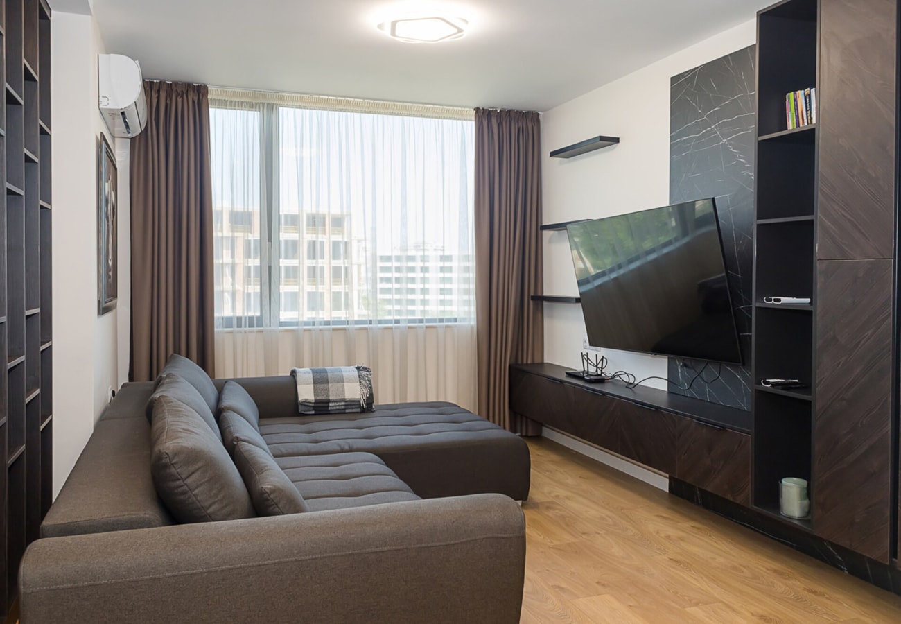 Stylish City Living by the Sea - 2BR Flat in Varna 6 Flat Manager Booking