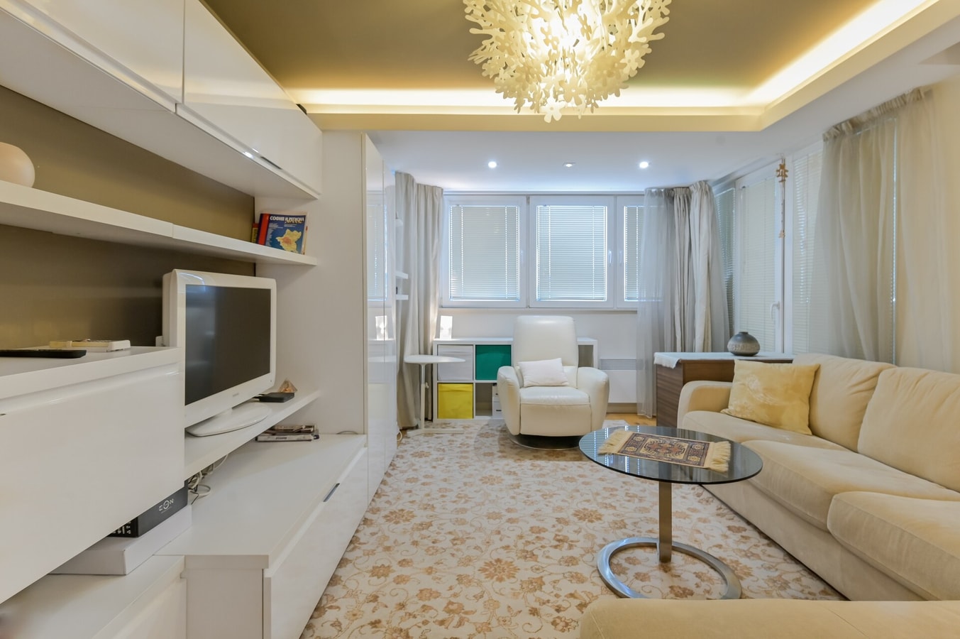 Stylish One-bedroom Flat with Amazing City View 1 Flat Manager Booking