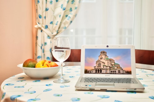 Maria Pop Bogomil 1B · ❀ Aurora-an oasis in vibrant downtown! ❀ A/C, lift 7 Flat Manager Booking