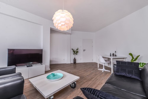 66 Apartment - Stylish Two Bedroom in Lozenets 6 Flat Manager Booking