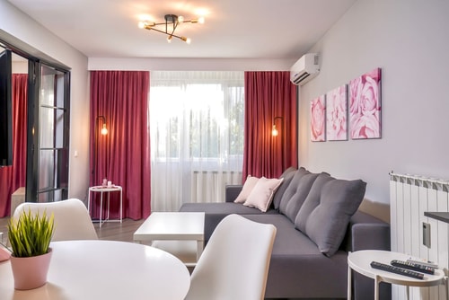 ROS? one bedroom designer apartment in city centre 2 Flat Manager Booking