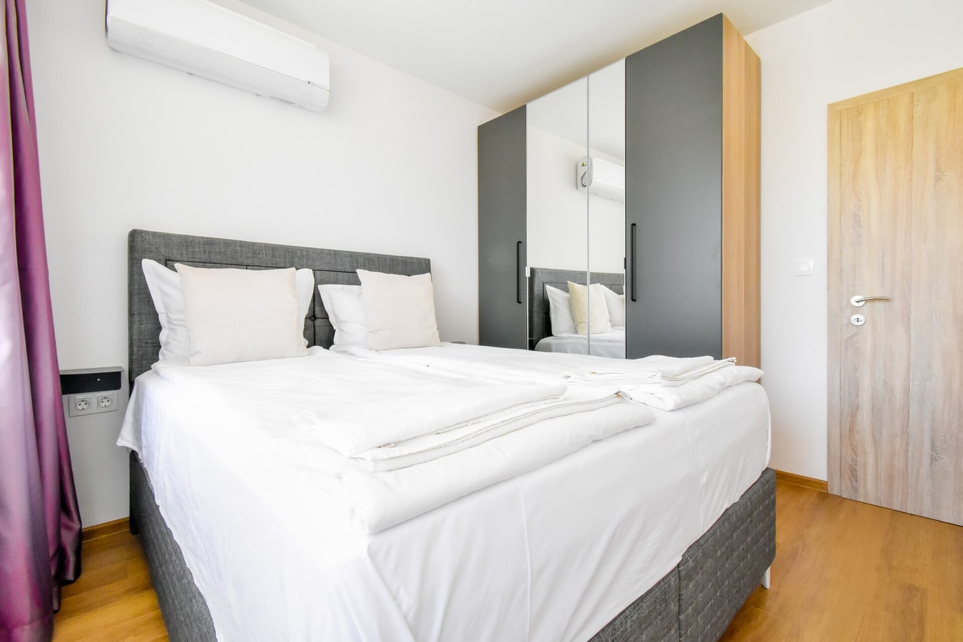 Contemporary City Stay 11 Flat Manager Booking