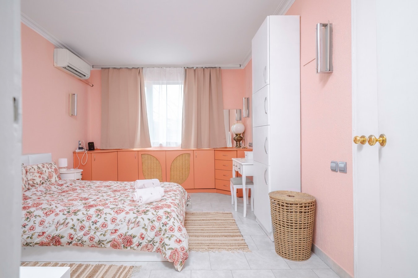 Cozy Apartment near Vitosha Street 11 Flat Manager Booking
