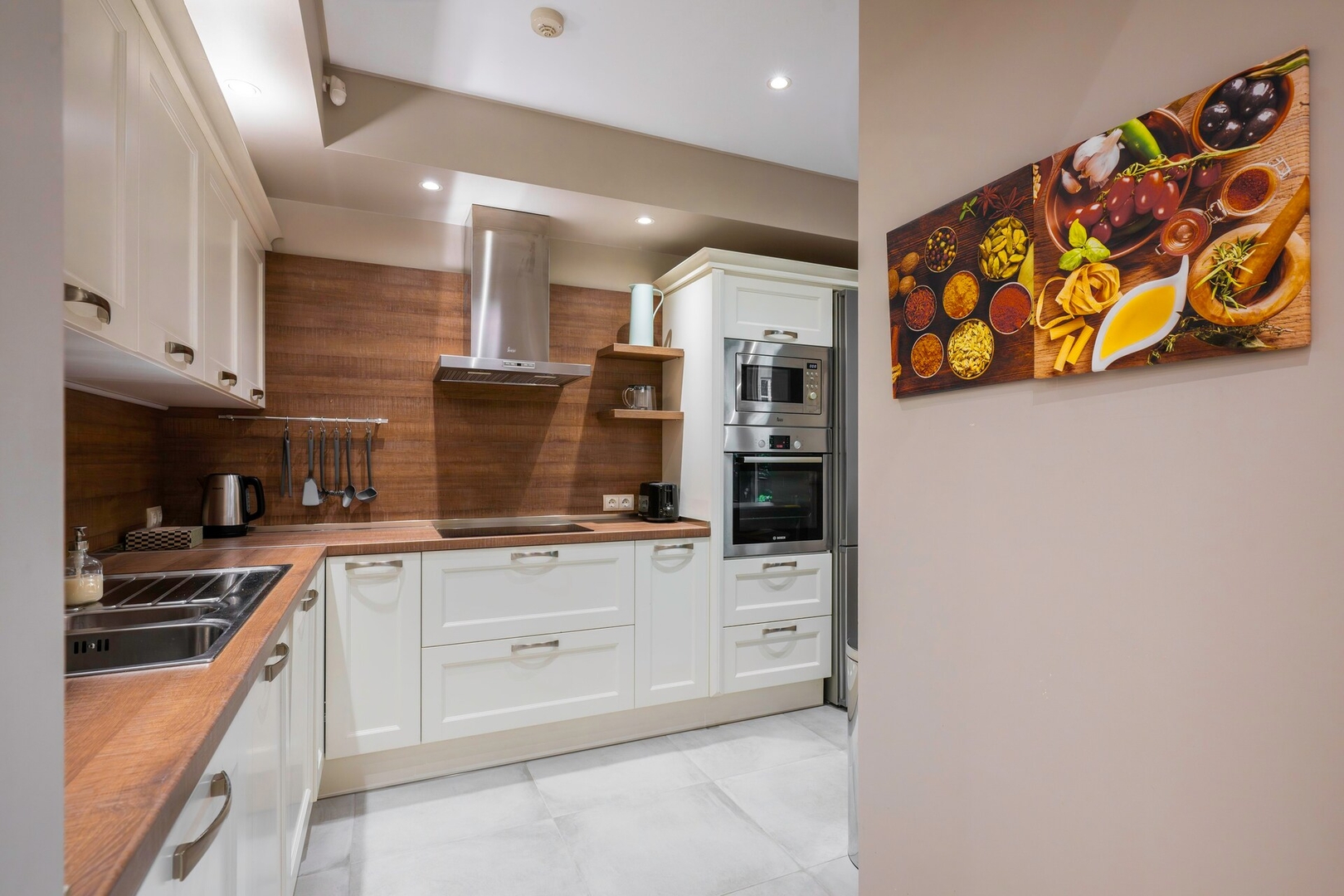 Elegant Escape in The Heart of The City 11 Flat Manager Booking