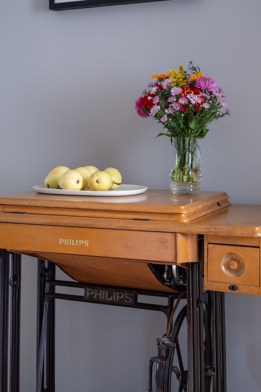 Retro-Chic 1BR Apartment next to Vasil Levski Blvd 16 Flat Manager Booking