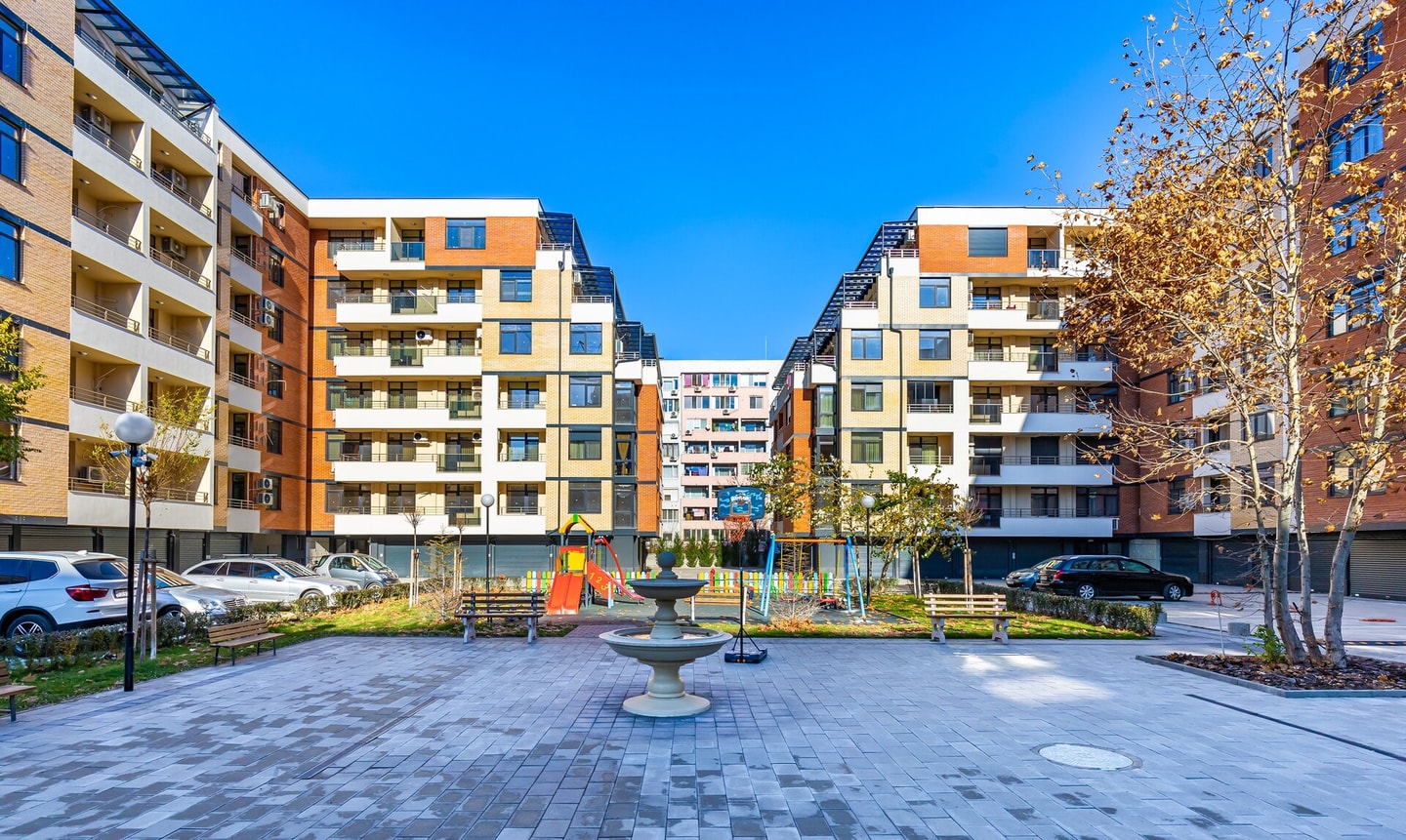 Radiant Retreat: Bright 1BD Haven in Plovdiv 25 Flat Manager Booking