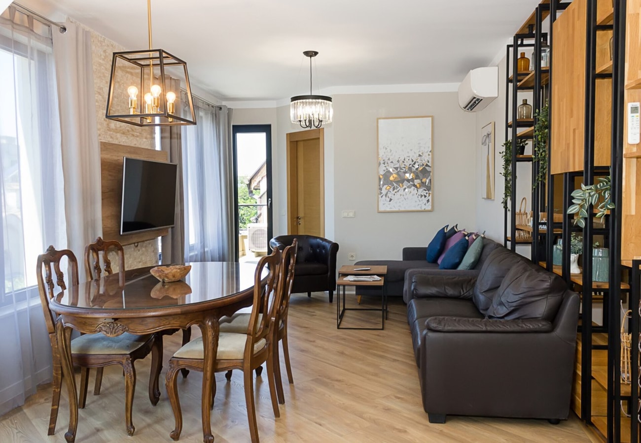 Warm&Comfy 3BD Apt Varna Center 1 Flat Manager Booking