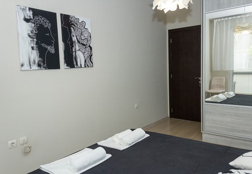 Black & White -1BD Flat in Varna Center 14 Flat Manager Booking