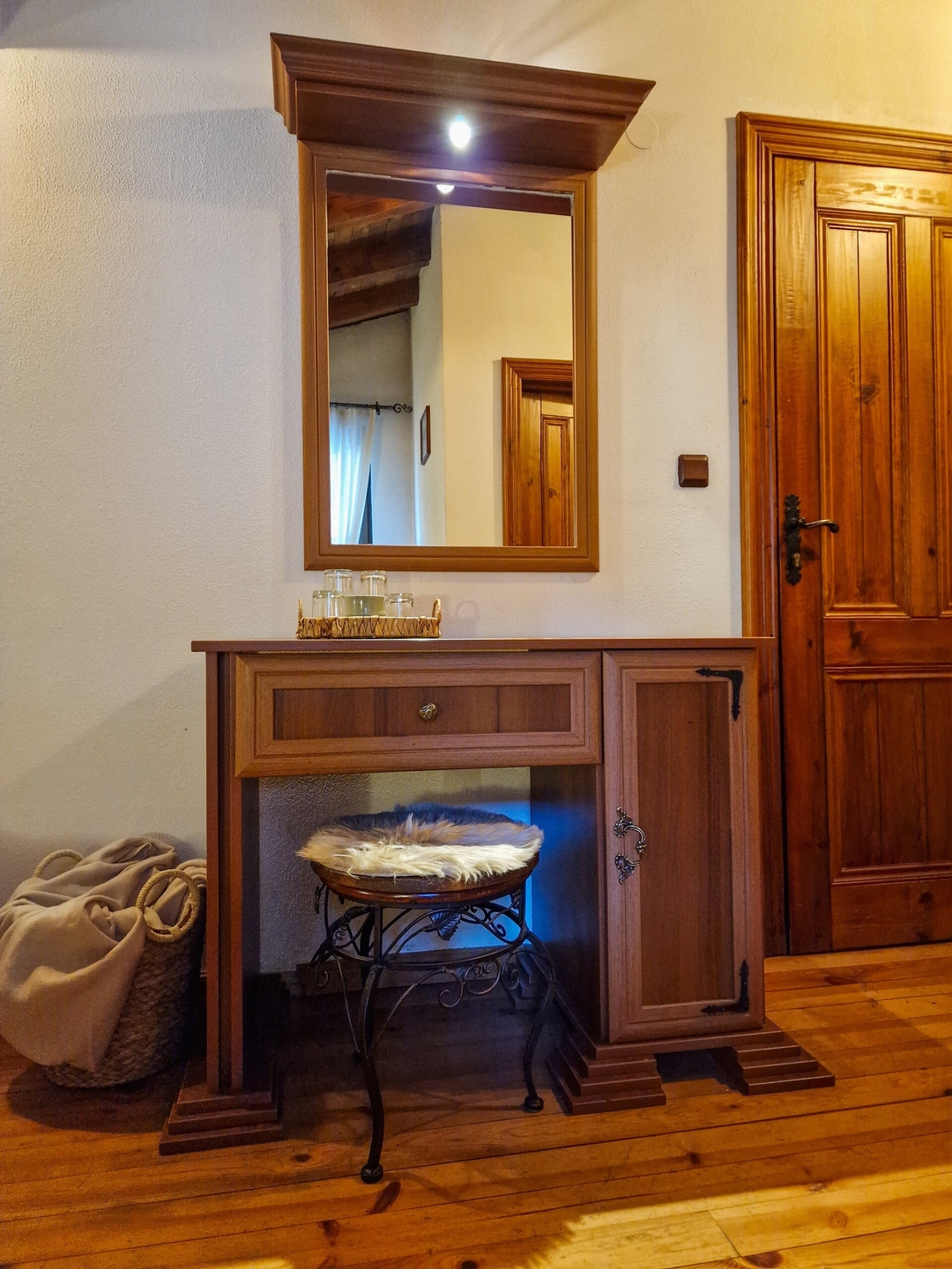 8BD Retreat in Bansko: Comfort & Mountain Charm 56 Flat Manager Booking