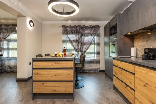 Central Apartments with Garden view - Apt No. 5 2 Flat Manager Booking