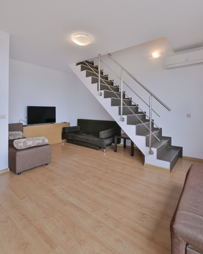 One-Bedroom Maisonette with Spacious Terrace 1 Flat Manager Booking