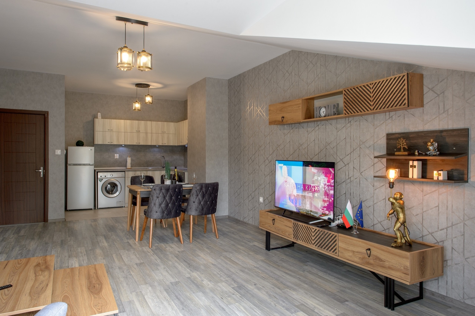 Luxury 2-bedroom apartment by Studenets Center 5 Flat Manager Booking