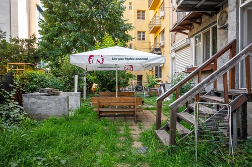 Sofia's 1BD Colourful Getaway Near NDK 12 Flat Manager Booking