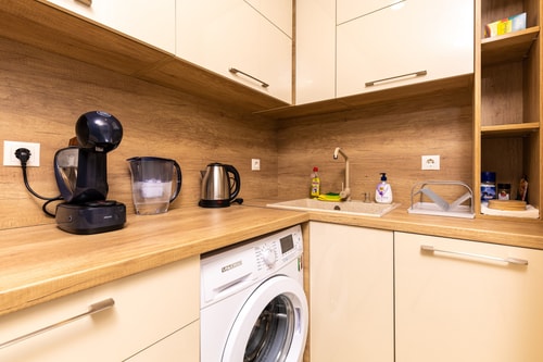 Sunny 1BD Apartment in OLD TOWN 9 Flat Manager Booking