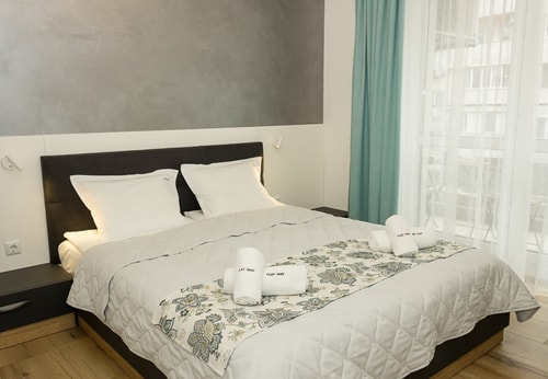 Modern Seaside Retreat 1BD Apartments 3 Flat Manager Booking