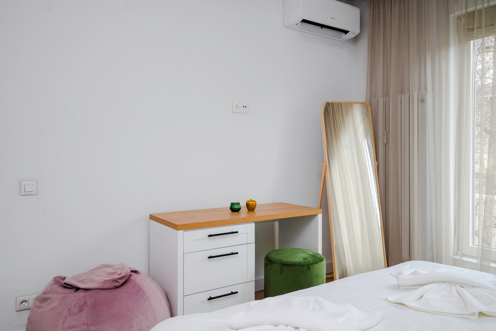 Sun-Kissed Stylish Apartment in Sofia 8 Flat Manager Booking