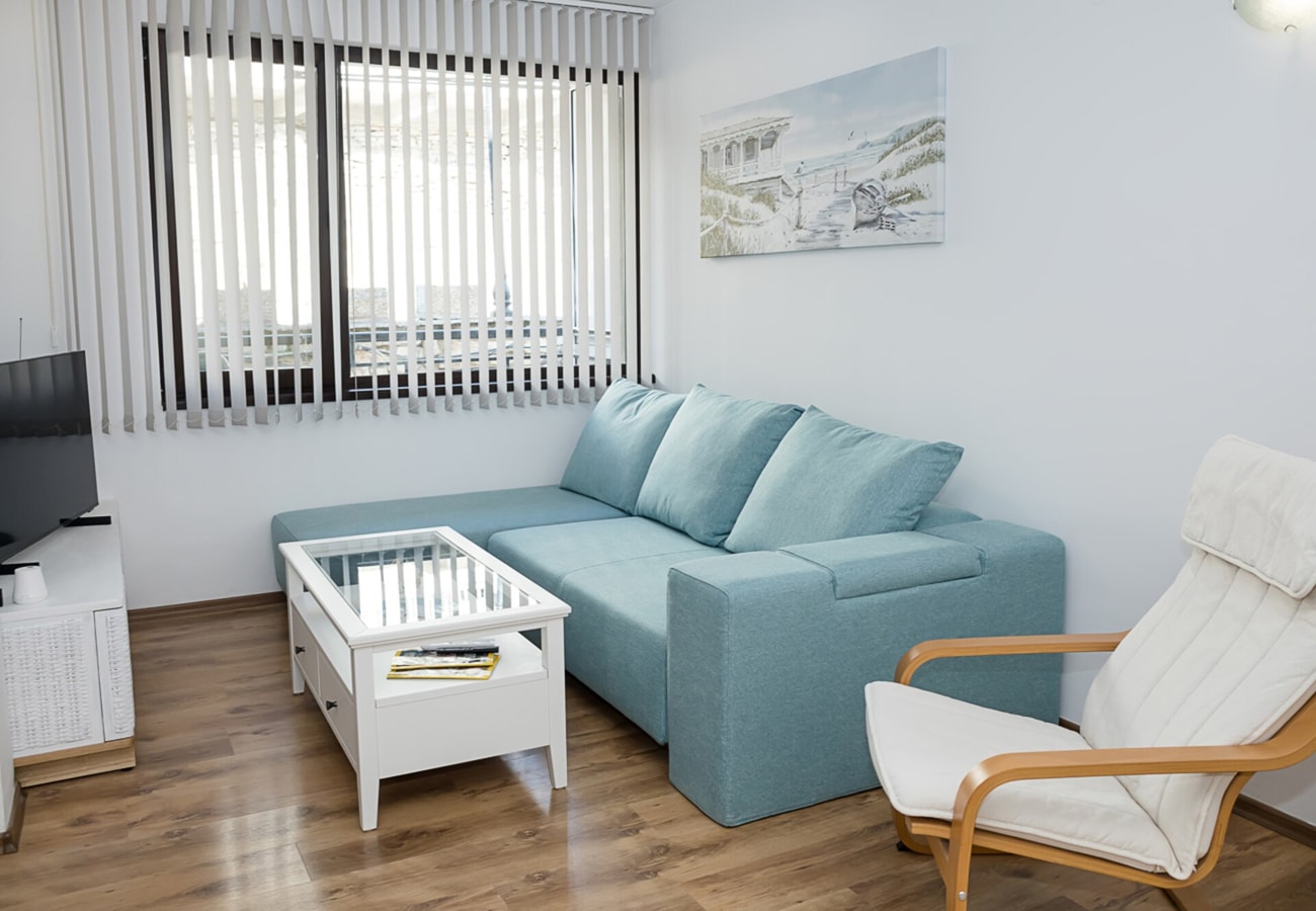 Cozy Seaside Escape – in Central Balchik 1 Flat Manager Booking