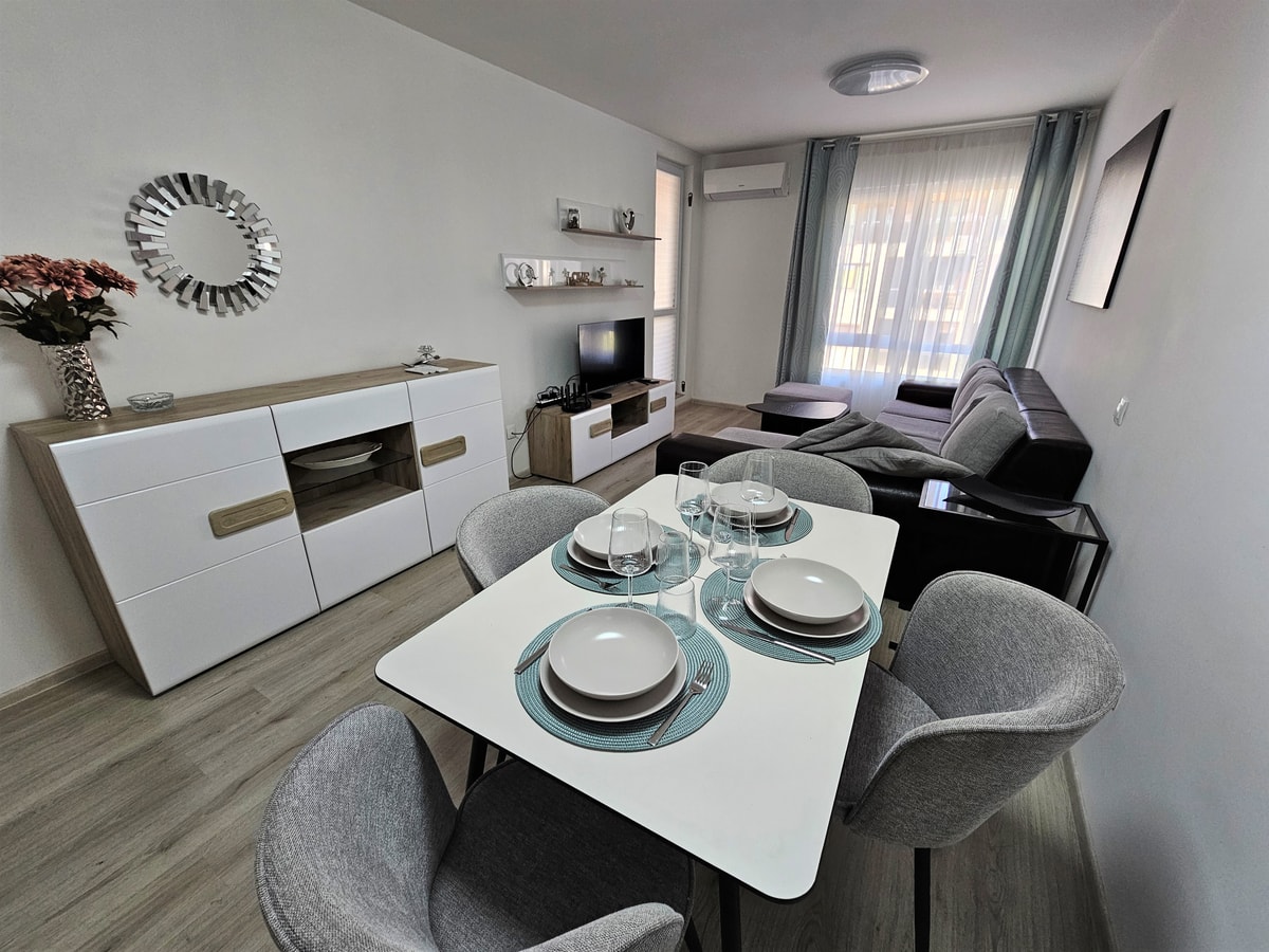 Cozy and Functional Business One-Bedroom Apartment Flat Manager Booking
