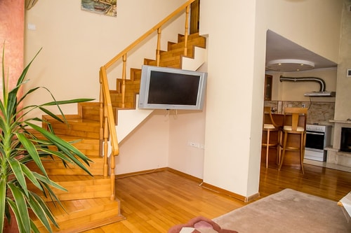 Spacious & Sunny Maisonette w/ Terrace near Centre 16 Flat Manager Booking