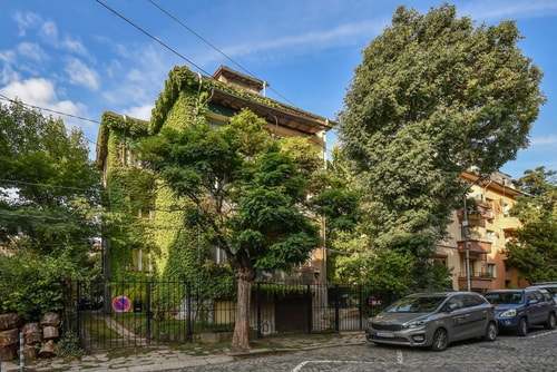 The Ivy House - A Cozy Attic near the City Center 1 Flat Manager Booking