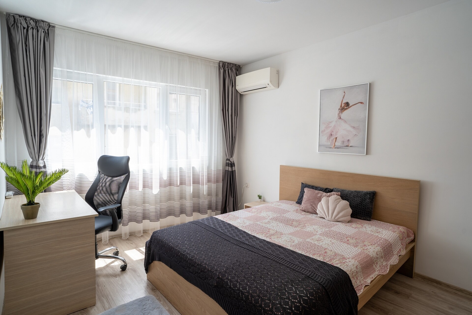 Black Sea 2bdrm Central Apartment 1 Flat Manager Booking