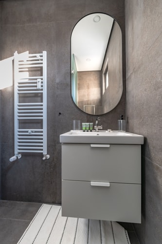 Industrial 2-BDR Flat by the National Stadium 18 Flat Manager Booking