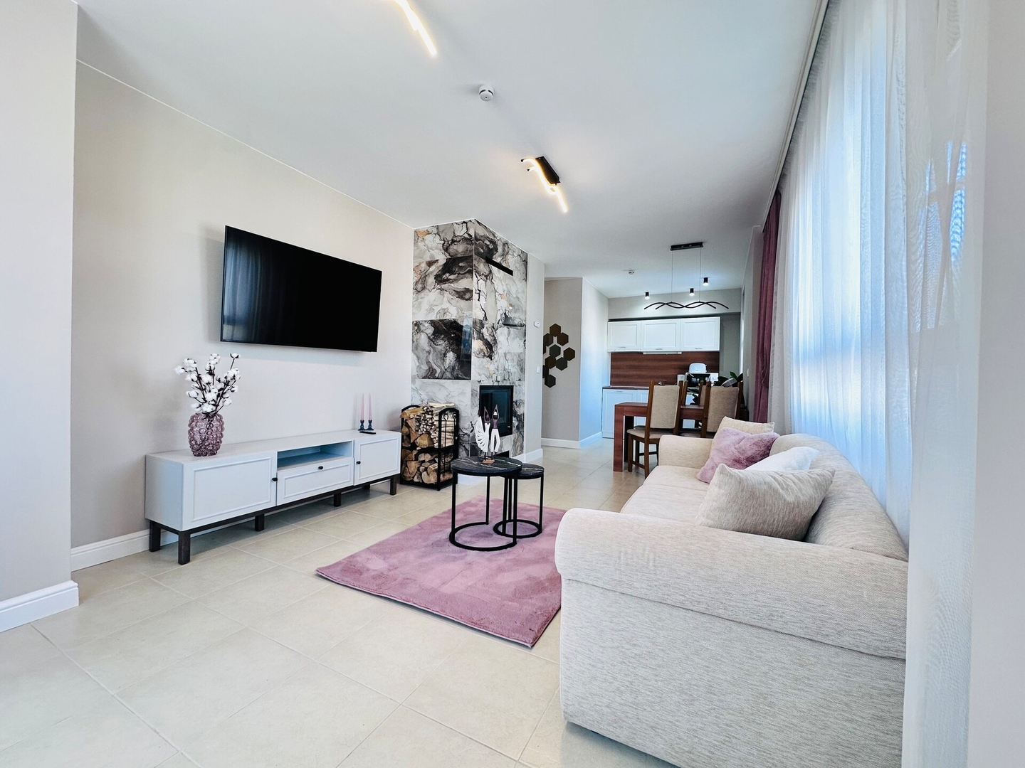 Elegance28 – Stylish Mountain Retreat in Bansko Flat Manager Booking